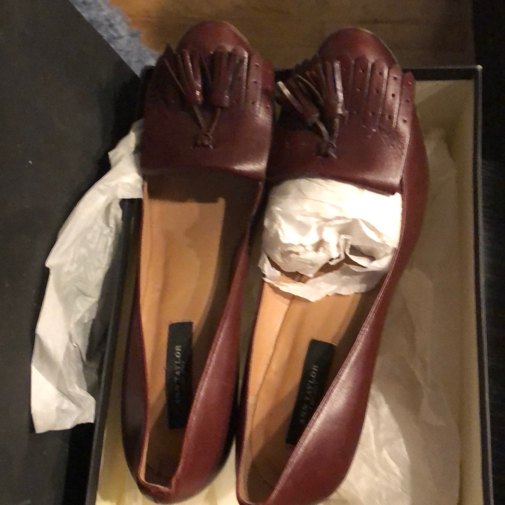 small platform maroon kiltie tassel pumps